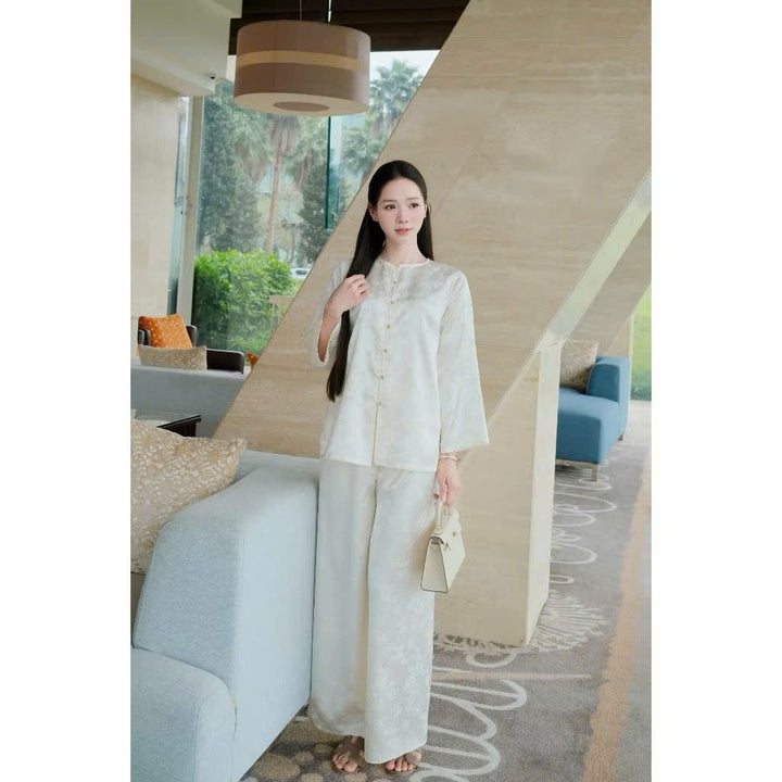 LAM024V012